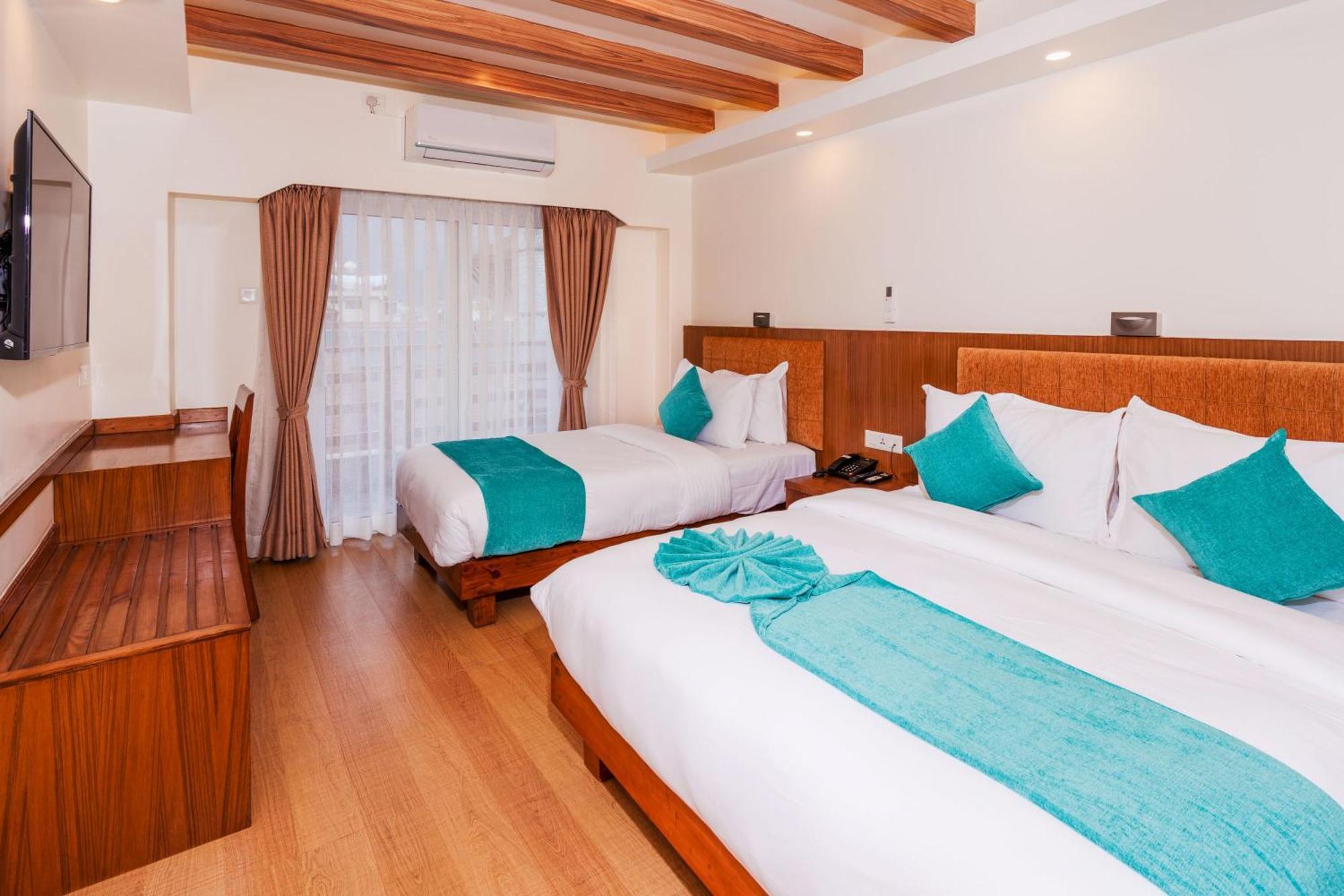 Pokhara Alpine And Springs Ξενοδοχείο Εξωτερικό φωτογραφία